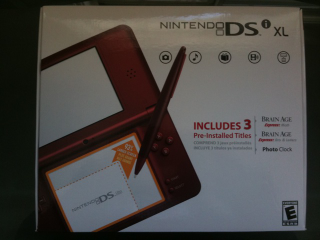 Illustration for article titled Nintendo DSi XL Delivery Comes With a Five-Foot Surprise